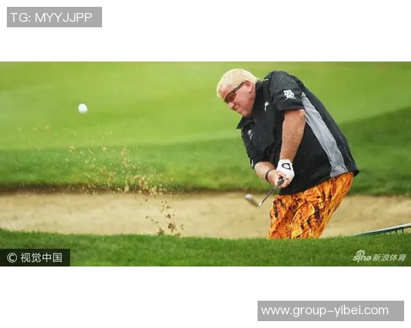 富保罗表达对小里球技的欣赏并请求其传授高尔夫技巧